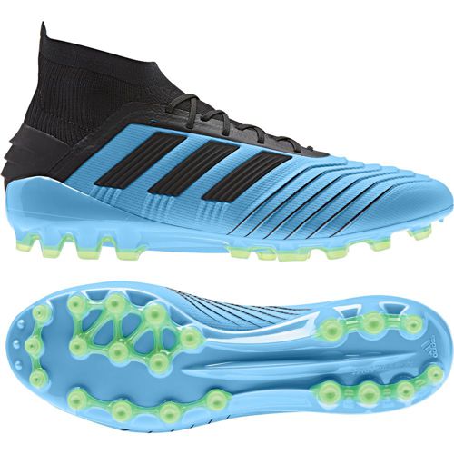 Botas de futbol tacos de aluminio 🥇 BonosdeApuesta